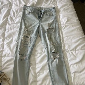 American eagle ripped light wash jeans